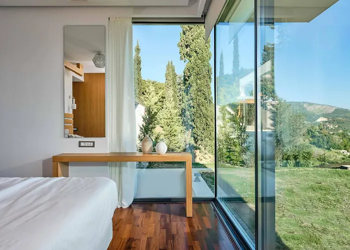 Alkyonides Plumage Villa