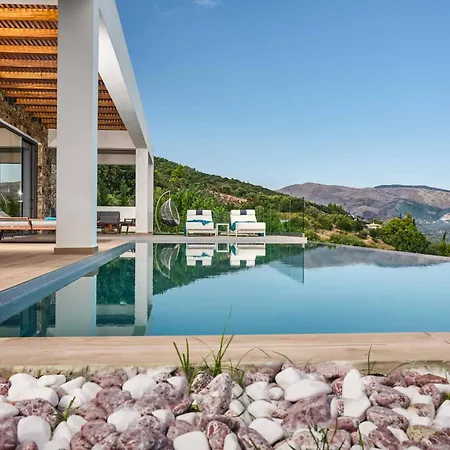 Alkyonides Plumage * Marathiás