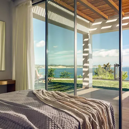 Villa Alkyonides Plumage *